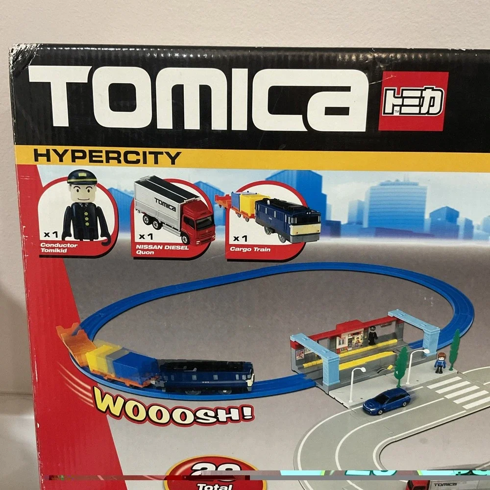 NIB Tomica Hypercity Tomy Load & Go Play Set Train 70576 Conductor New